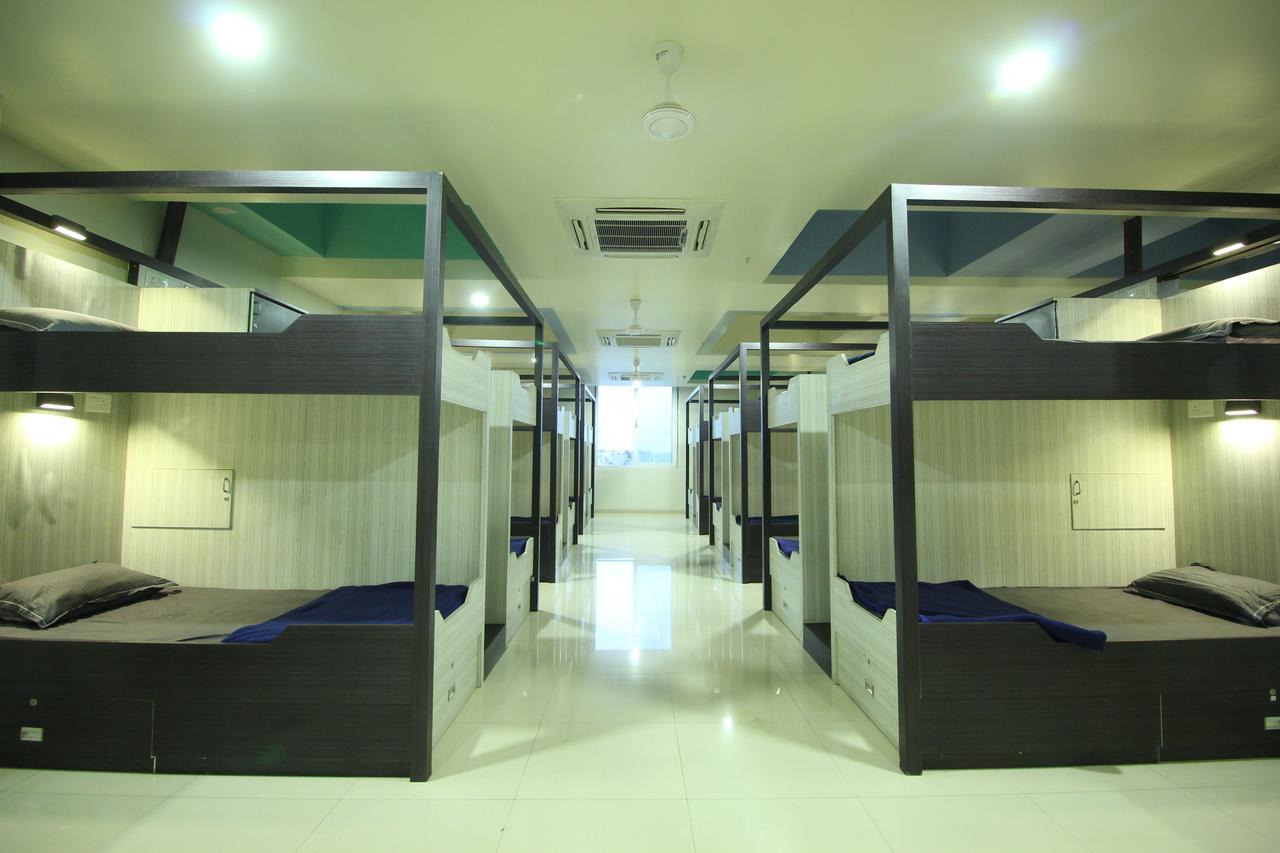 Jackpot Room In & Out Dormitory Αχμπανταμπάντ Εξωτερικό φωτογραφία